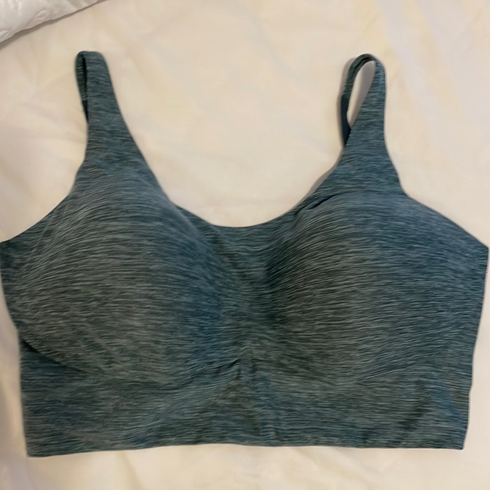 Lightweight by Victoria’s Secret sports bra